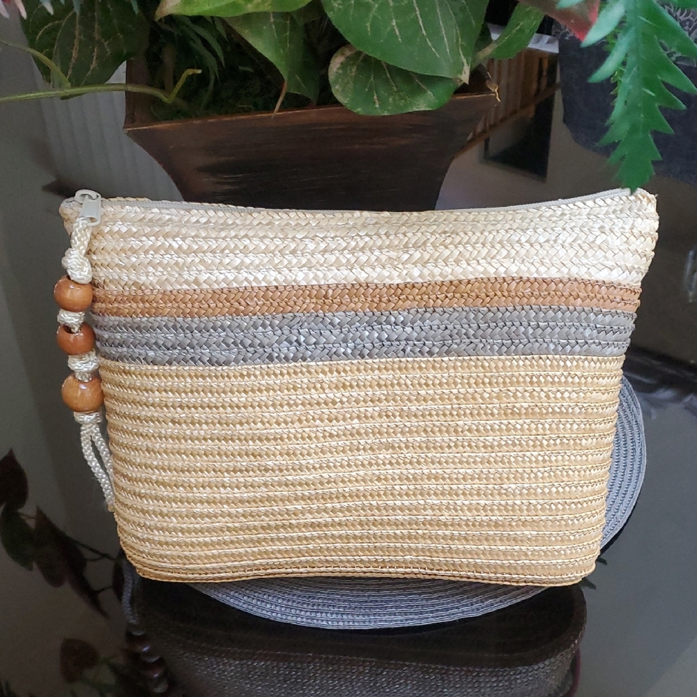 Clutch Woven Straw Zip Pouch  Nat'l Tan&Gray 9"h 2 1/2"d 12"w